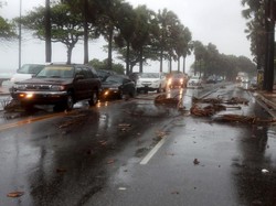 Badai Erika Hantam Dominika, 12 Orang Tewas