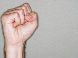 Karyawan Anteraja Diduga Dikeroyok Pria-pria Tegap, 4 Orang Ditangkap