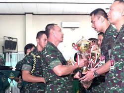 Mayor Agus Yudhoyono Dapat Penghargaan dari KSAD