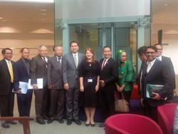 Ini Foto-foto Komisi III Belajar Hukum Adat di Inggris