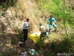 Terperosok ke Jurang, Pencari Burung Tewas di Pembuangan Sampah