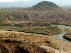Pengisian Air Jatigede dan Kisah Desa Cipaku yang Dihapus dari Sejarah