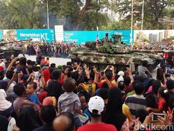 Meriahnya National Day Malaysia 2015, Unjuk Alutsista Hingga Upin Ipin