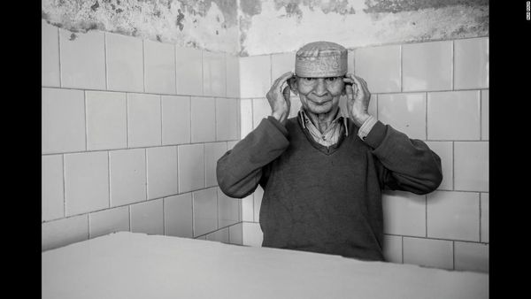 Sedih dan Haru, Foto-foto Keseharian Pasien di Rumah Sakit Jiwa Lahore