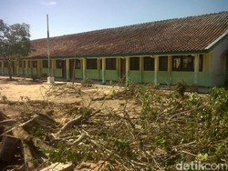 Melihat Kondisi Terakhir SD Jemah sebelum Dikubur Air Jatigede
