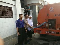 Kekeringan di Curug Tangerang, Warga Dipasok Air 2 Hari Sekali