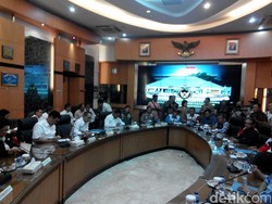 Capai Kesepakatan, Ini Hasil Pertemuan Menko Luhut Cs dengan Buruh