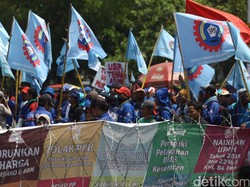 Awas Macet! 1.000 Buruh Demo di Depan Kantor BEI Pagi ini