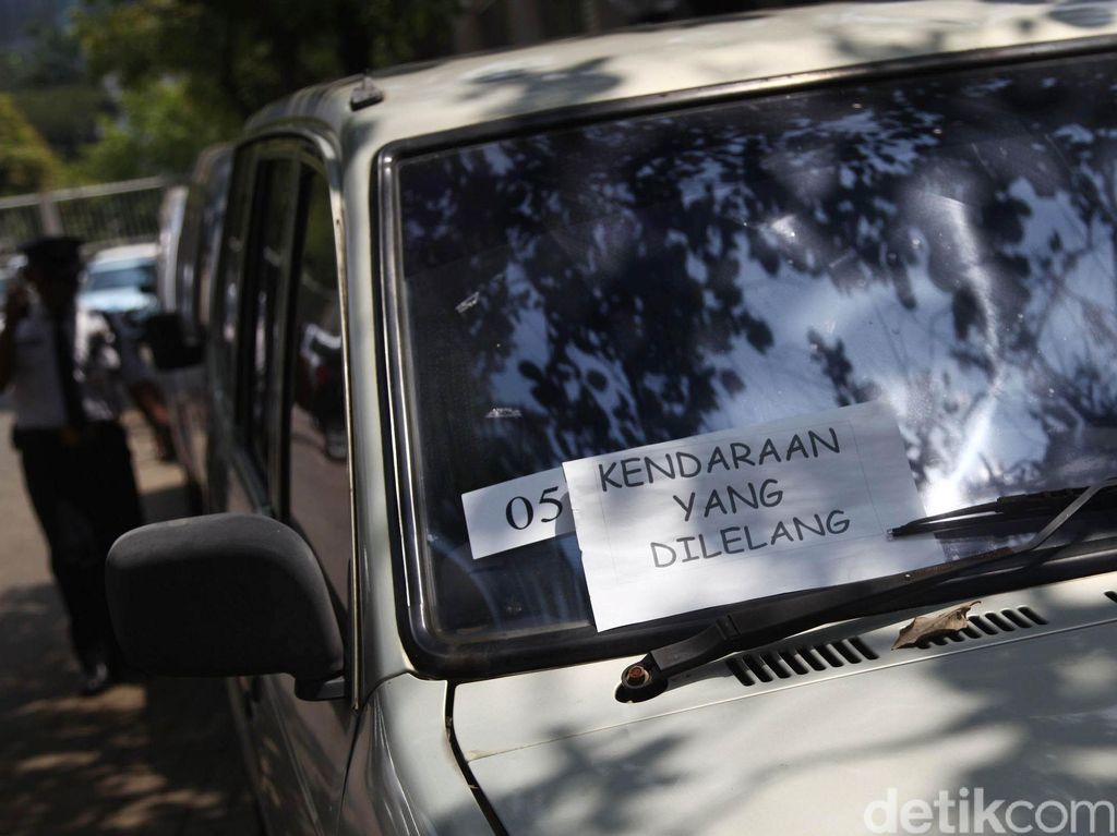 5 Mobil Dinas Dilelang di Jabodetabek, Harganya Mulai Rp 30 Jutaan 5 Mobil Dinas Dilelang di Jabodetabek, Harganya Mulai Rp 30 Jutaan