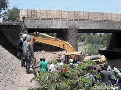 Satu Korban Tertimbun Beton Penyangga Jembatan Ambrol Ditemukan