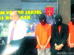 Polres Jakarta Selatan Bekuk 3 Orang Begal Sadis Berjubah Hitam