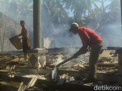 Korsleting, Tiga Rumah Hangus Terbakar