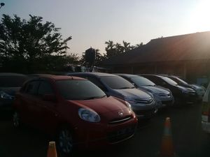 11 Mobil Taksi Online Dikandangkan, Dishub DKI Paparkan Pelanggarannya