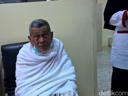 Belajar Sopan Santun di Tanah Suci dari Mbah Cipto asal Kebumen