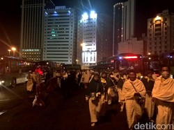 Tunggu Wukuf Sambil Shopping, Gimana Ya?