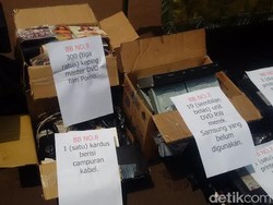 CD dan DVD Porno Masih Banyak Beredar di Pasar Gelap Tamansari
