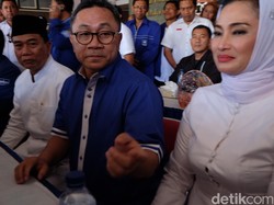 Antar Rasiyo-Lucy ke KPU Surabaya, Ketum PAN: Biar Rekomendasi Tidak Hilang