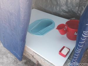 Kotoran Manusia Jadi Bahan Bakar Briket