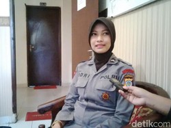 Brimob Cantik Bripda Adri Sesekali Lenggak Lenggok di Catwalk