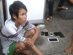 Penghuni Kos di Tanah Tinggi Sibuk Mandi, Pria ini Curi 5 HP dan Uang