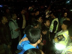 Gubernur Ganjar Pranowo Didemo Saat Ngopi Bersama Warga Kebumen