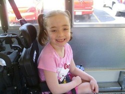 Ibu dan Putrinya yang Sakit Langka Dikira Salahgunakan Area Parkir Difabel