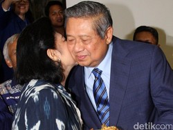 Didampingi Bu Ani, SBY Orasi Ilmiah di Peringatan 58 Tahun Dies Natalis Unpad