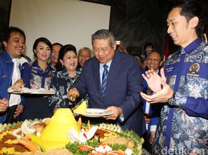 PD Pertimbangkan Ibas dan Pakde Karwo Sebagai Bacagub DKI Melawan Ahok PD Pertimbangkan Ibas dan Pakde Karwo Sebagai Bacagub DKI Melawan Ahok