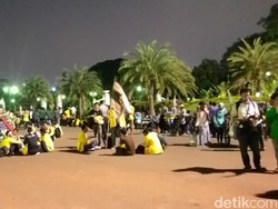 Selepas Maghrib, Mahasiswa BEM Jabodetabek Masih Demo di Depan Istana