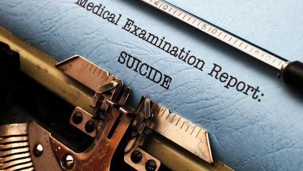 8 Ciri Orang yang Sedang Ingin Bunuh Diri