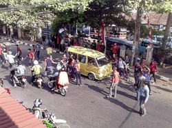 Ingat Jangan Dicontoh! Penampakan Tawuran Pelajar di Sukabumi, 1 Orang Terluka