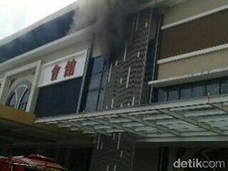 Kebakaran di Sudirman Grand Ballroom Diduga Berasal dari Percikan Las