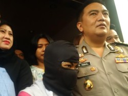Polisi Temukan Banyak HP di Rumah Uci Pemilik Akun Jual Bayi Murah