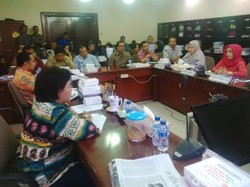 Penebangan Mangrove untuk Jembatan Perumahan Disoal