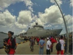 Tim Ekspedisi Bhakti Kesra Nusantara 2015 Merapat ke Pulau Banggai