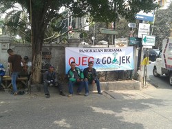 Belajar dari Musyawarah Opang dan Go-Jek di Pangkalan Balai Rakyat