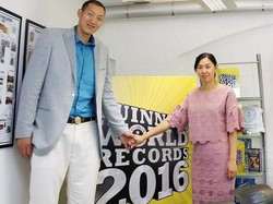 Ini Dia Sun Ming dan Xu Yan, Pasangan Suami Istri Paling Tinggi di Dunia