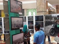 Saat Gambar Berbicara Kesesakan di Tengah Kabut Asap