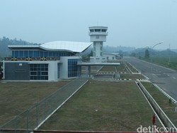 Begini Kerennya Bandara Kalimarau yang Dipuji Menhub Jonan