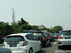 Macet Parah, Keluar Tempat Parkir Buperta Cibubur Saja Perlu 1 Jam