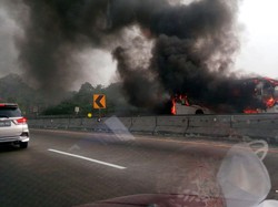 Bus yang Terbakar Sudah Dievakuasi, Tol Purbaleunyi Masih Padat