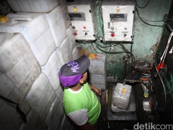 April 2017, Minyak Curah di Bandung Dijual Kemasan