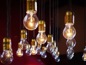 Hukum Kekekalan Energi: Jenis, Rumus, dan Contoh dalam Kehidupan Sehari-hari