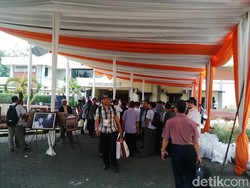 Jelang Pembukaan Munas ke-4 PKS, Massa Serba Putih Memadati Depok