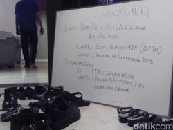 Ali Wardhana Akan Dikuburkan Besok di TPU Tanah Kusir