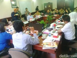 Roda Pemerintahan Pemkot Surabaya Diharap Tetap Berjalan Pasca Risma Lengser