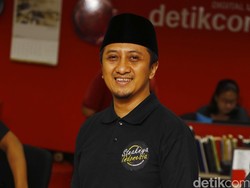 Ustaz Yusuf Mansyur yang Eksis di Bursa Cagub DKI