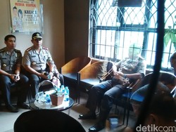 Kapolda Metro dan Menpan Dialog dengan Perwakilan Guru Honorer
