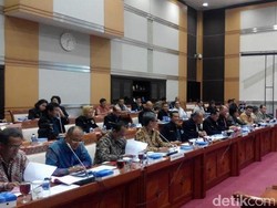 Komjen Buwas dan Johan Budi Rapat Bareng di Komisi III DPR
