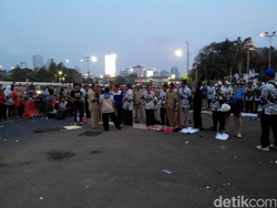 Dapat Kabar Pengangkatan Jadi PNS, Guru Honorer di DPR Bubar